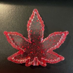 Leaf ashtray